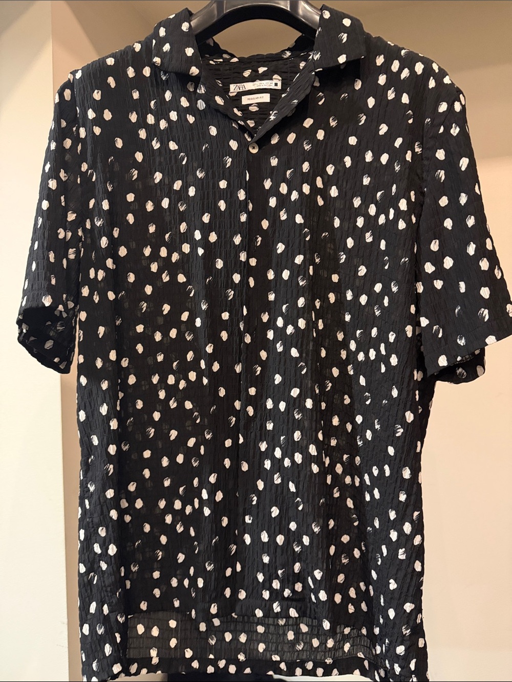 Zara Men's Black Short-Sleeve Button Shirt with White Spot Print